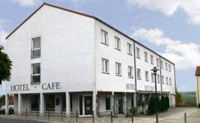 фото отеля Hotel Am Platz Hohenmölsen