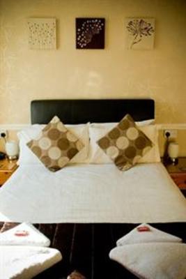 фото отеля Tudor Terrace Guest House