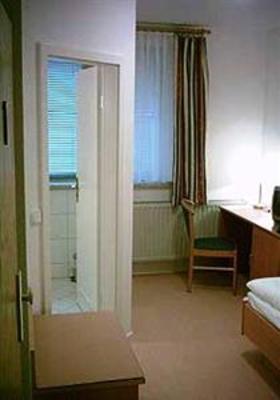 фото отеля Waldrestaurant Guesthouse Rangsdorf