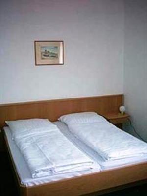 фото отеля Waldrestaurant Guesthouse Rangsdorf