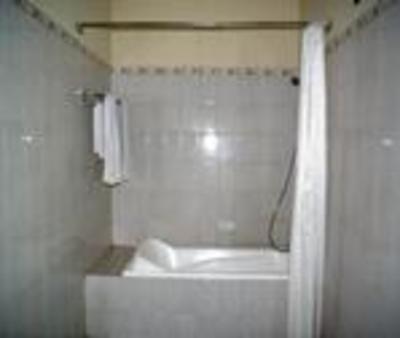 фото отеля Raffles City Hotel