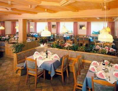 фото отеля Gasthof Zum Weissen Rossl