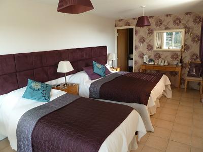 фото отеля The Willows Guest House Takeley