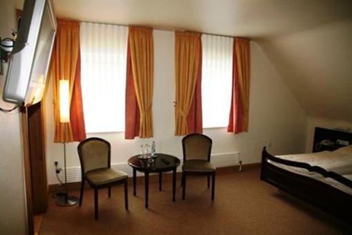 фото отеля Hotel Hessischer Hof Melsungen