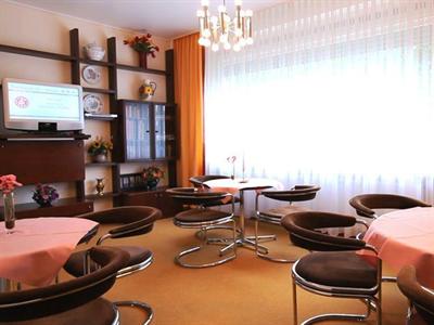 фото отеля Hotel Hessischer Hof Melsungen