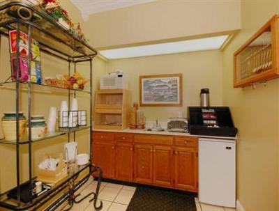фото отеля BEST WESTERN Wilderness Trail Inn