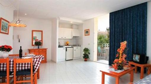 фото отеля Apartamentos Es Trenc