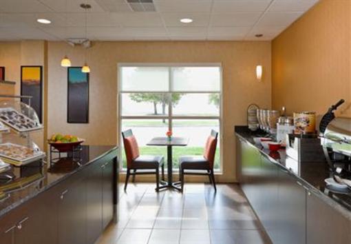 фото отеля Residence Inn Madison East