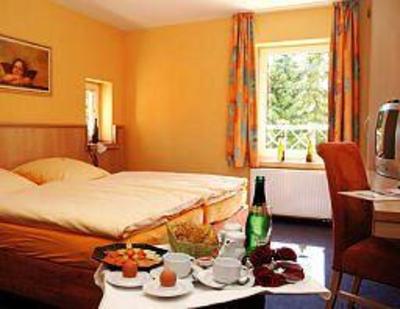 фото отеля Hotel Landrestaurant Schnittker Delbrück