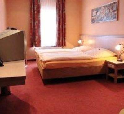 фото отеля Hotel Landrestaurant Schnittker Delbrück