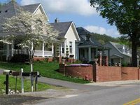 Kuttawa Harbor House