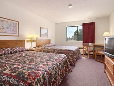 фото отеля Super 8 Motel Dyersville