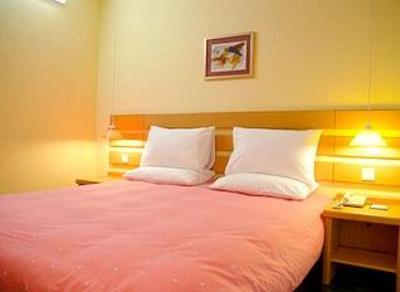фото отеля Home Inn Qingdao Chengyang Zhengyang Road