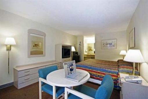 фото отеля Americas Best Value Inn DeFuniak Springs