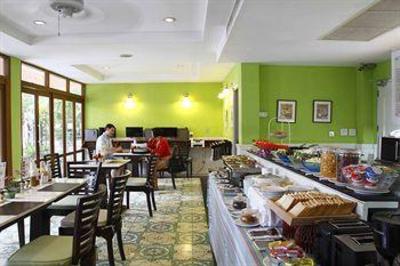 фото отеля Salil Hotel Sukhumvit Soi 8
