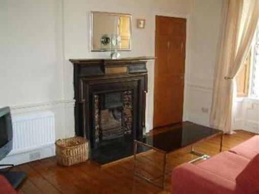 фото отеля Auld Reekie Apartment at Parkside 1 Edinburgh