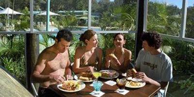 фото отеля Angourie Resort