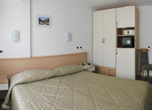 фото отеля Hotel Montana Campitello di Fassa