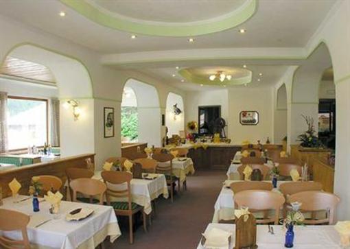 фото отеля Hotel Montana Campitello di Fassa