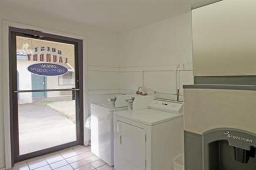 фото отеля Americas Best Value Inn Bonham