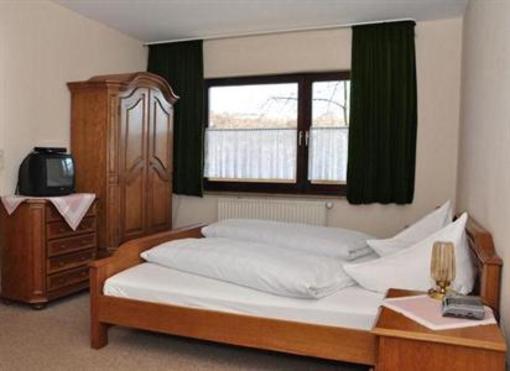 фото отеля Hotel Sauerländer Hof Hallenberg