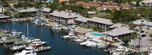 фото отеля Cove Inn on Naples Bay