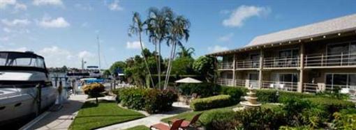 фото отеля Cove Inn on Naples Bay
