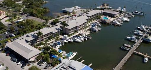 фото отеля Cove Inn on Naples Bay