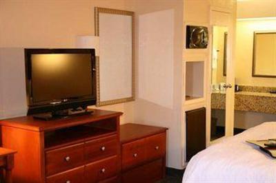 фото отеля Hampton Inn Macon West I-475