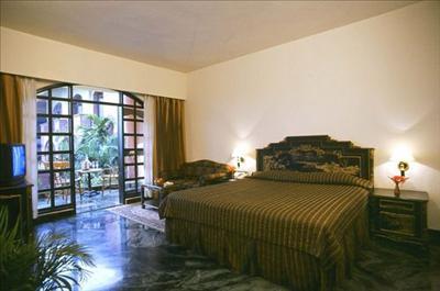 фото отеля Golden Retreat Hotel