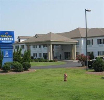 фото отеля Holiday Inn Express Sneads Ferry