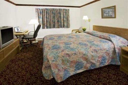 фото отеля Waconia Inn & Suites