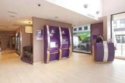фото отеля Premier Inn Leeds City Centre North
