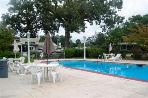 фото отеля Americas Best Inn & Suites Wilmington