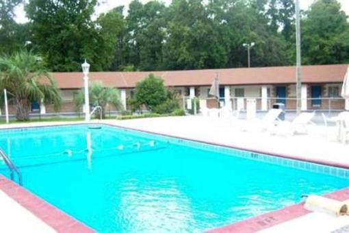 фото отеля Americas Best Inn & Suites Wilmington