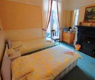 фото отеля Shearwater Guest House