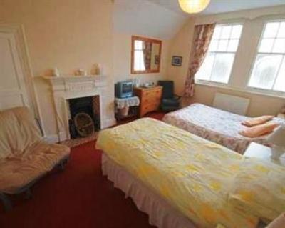 фото отеля Shearwater Guest House