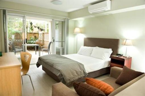 фото отеля Cabarita Lake Apartments