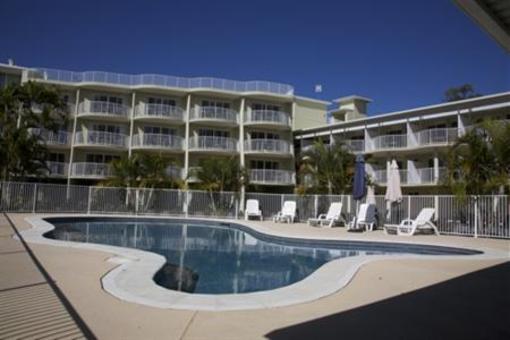 фото отеля Cabarita Lake Apartments