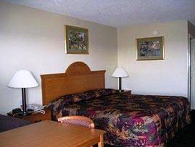 фото отеля Econo Lodge & Suites Clarksville