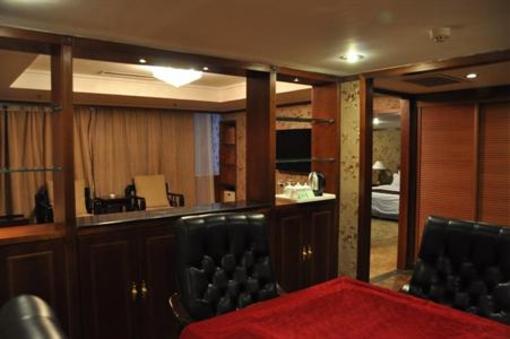 фото отеля Howden Hotel