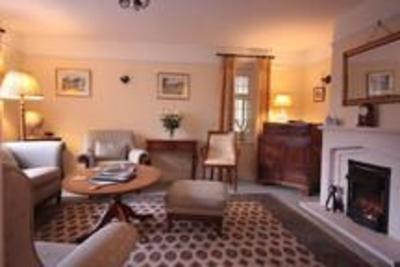 фото отеля Coombe House Bed and Breakfast