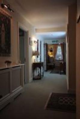 фото отеля Coombe House Bed and Breakfast