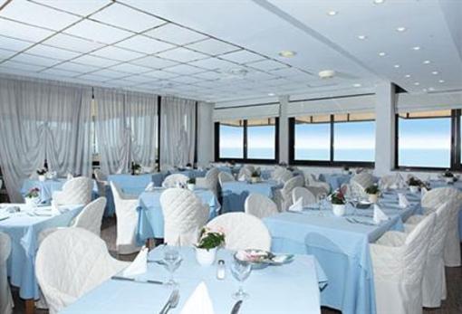 фото отеля Hotel San Carlo Lignano Sabbiadoro