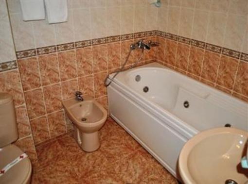 фото отеля Hotel Tri Buki
