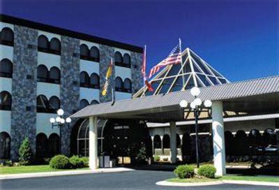 фото отеля Fredericton Inn