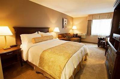 фото отеля Fredericton Inn