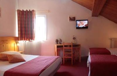 фото отеля L'Ecureuil Hotel Saint-Etienne-de-Tinee