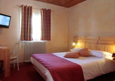 фото отеля L'Ecureuil Hotel Saint-Etienne-de-Tinee
