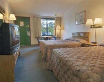 фото отеля Howard Johnson Express Wilmington